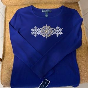 New Karen Scott Havana blue long-sleeved t-shirt with snowflakes, petite small.
